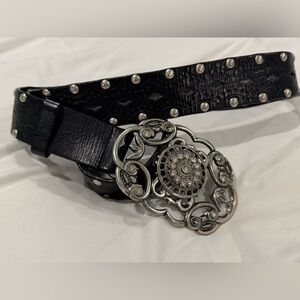 Vintage Western-Style Leather Cowgirl Belt